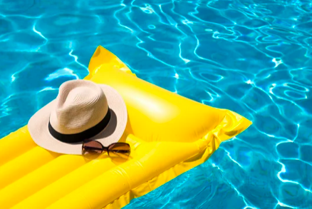 Piscine : quelles sont les causes d’une eau verte ?